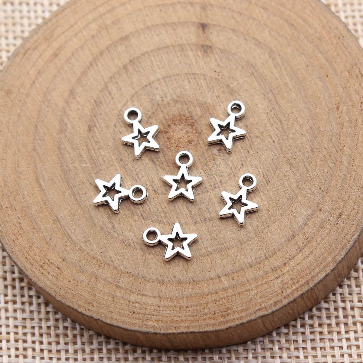 Vintage Fashion Theme - 80個 8.5x6.2mm(0.33x0.24インチ) アンティークシルバーカラー スターチャーム ペンダント DIY